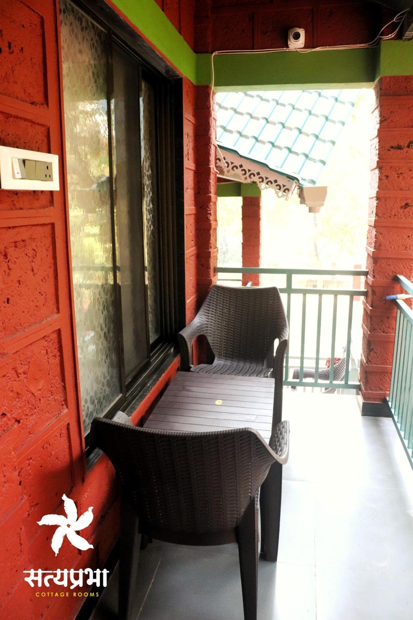 Satyaprabha Cottage Rooms Kudal  ภายนอก รูปภาพ