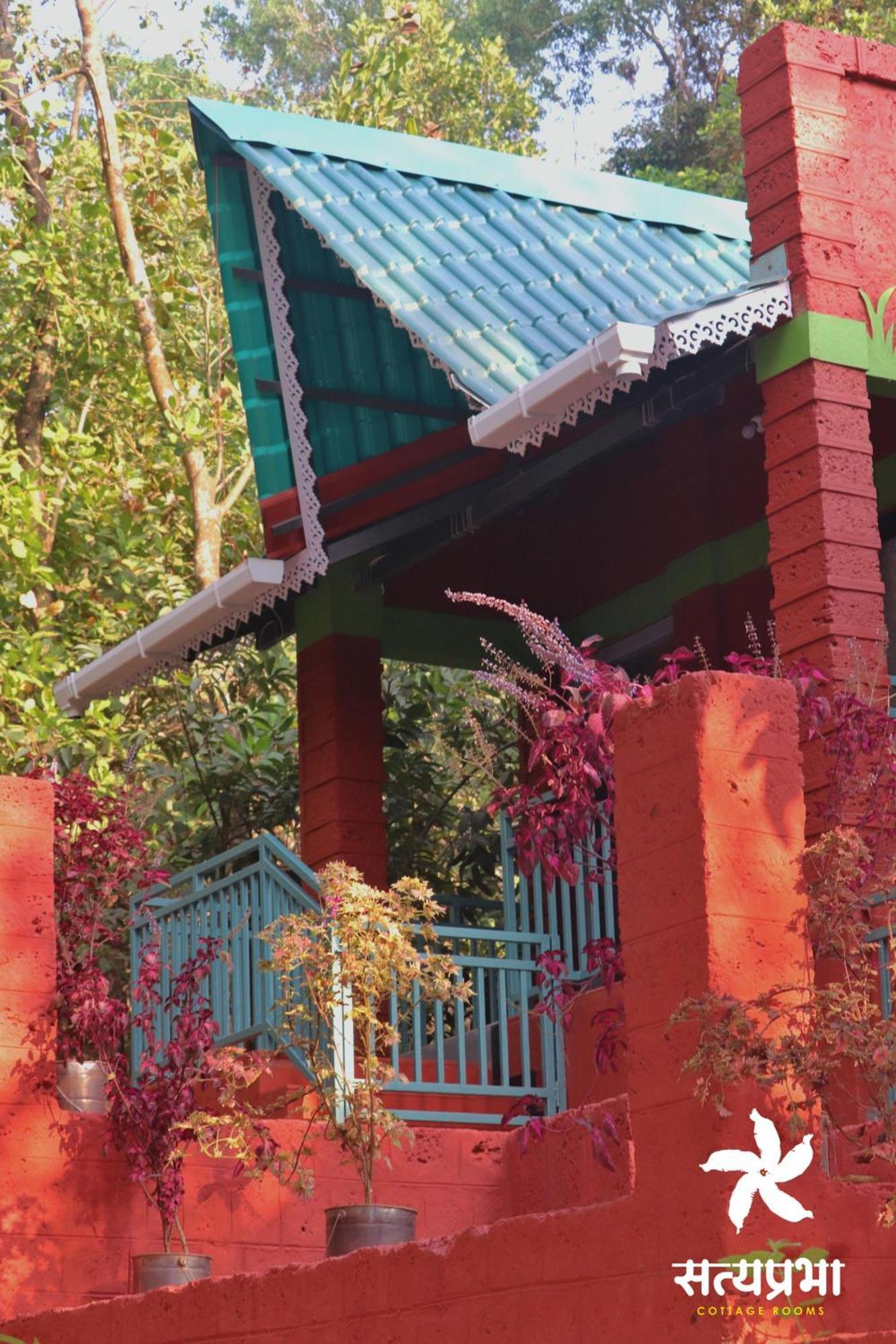 Satyaprabha Cottage Rooms Kudal  ภายนอก รูปภาพ